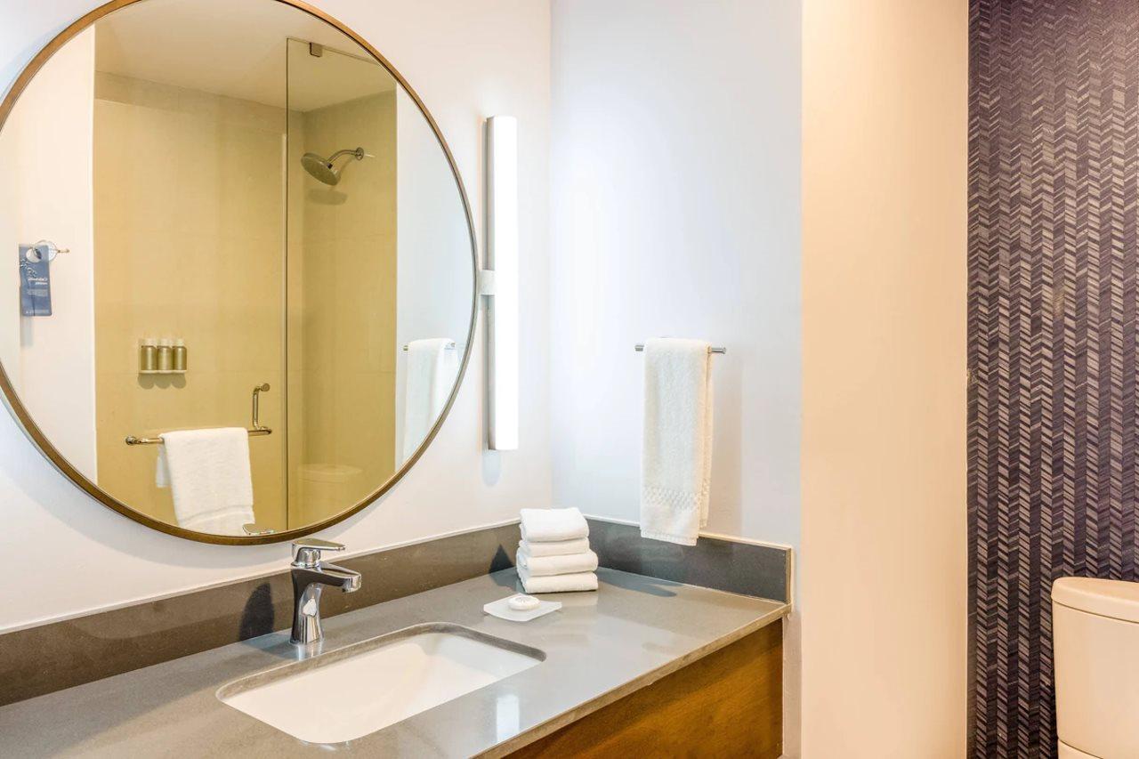 Fairfield By Marriott Inn And Suites Cancun Downtown Экстерьер фото